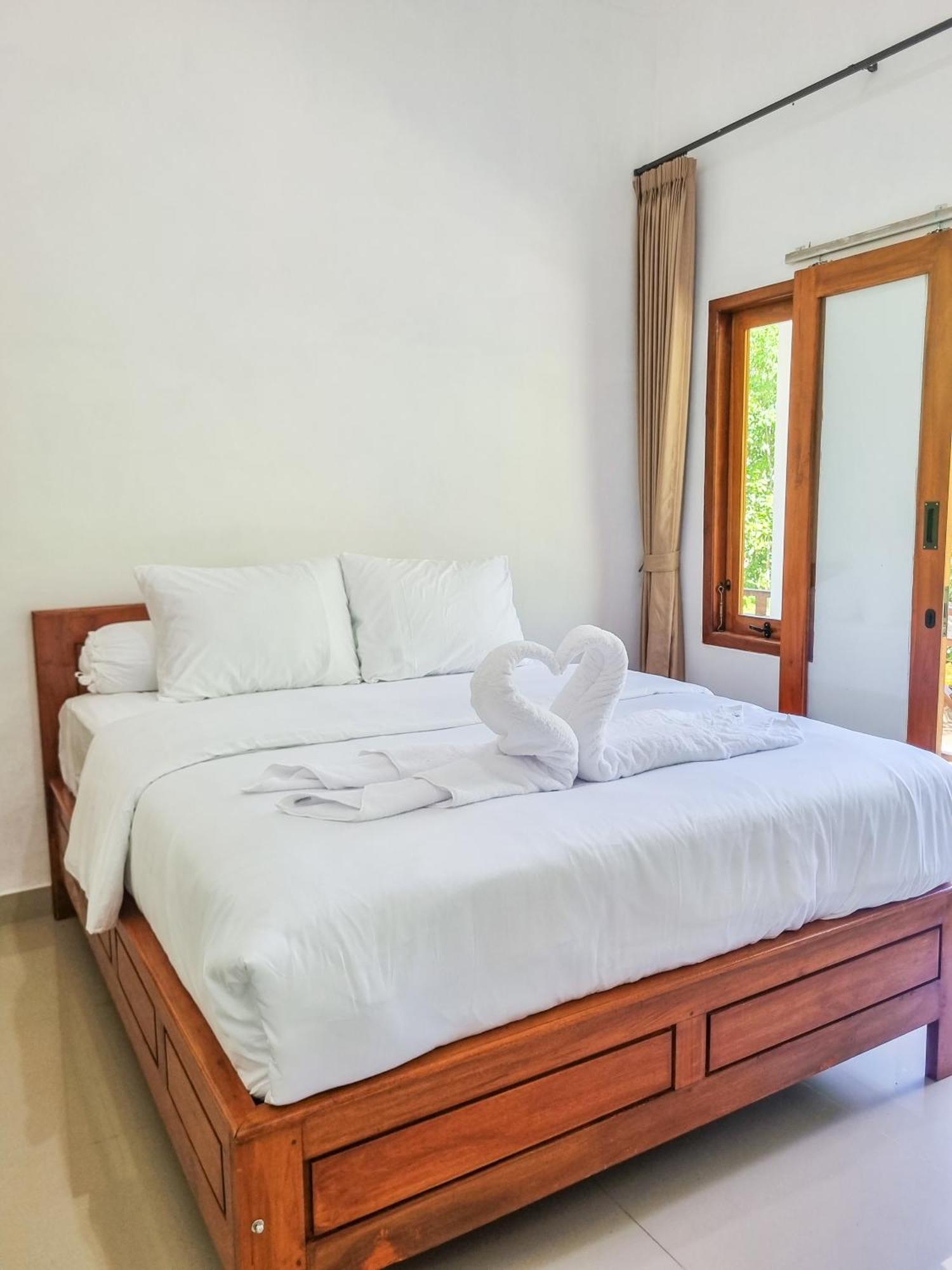 Aum Resort Пулукан Экстерьер фото
